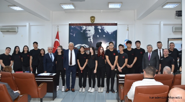 Kdz. Ereğli Lisesi'nin başarılı sporcuları ödüllendirildi