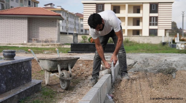 MEZARLIKLARDA BORDÜR VE KİLİT TAŞI ÇALIŞMALARI BAŞLADI