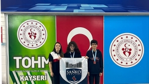 SANKO OKULLARI ÖĞRENCİLERİ TÜRKİYE YÜZME ŞAMPİYONASINA GİDİYOR