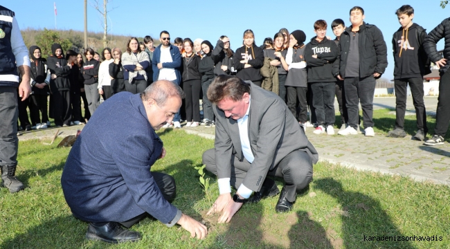 Ferizli'de Gazzeli çocukların anısına fidanlar toprakla buluştu