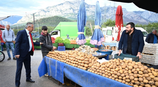 Başkan Topaloğlu’ndan pazar esnafına ziyaret