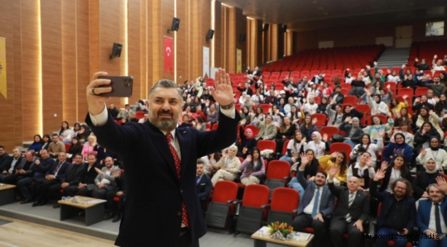 RTÜK Başkanı Şahin, 'Yeni Medya ve İletişim Kampı'na konuk oldu