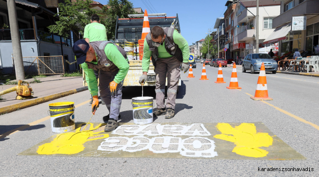 Trafikte yaya önceliği için geçitlerde yoğun çalışma