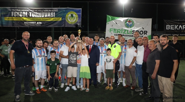 Ferizli'de 15 Temmuz Futbol Turnuvası Görkemli Finalle Sona Erdi