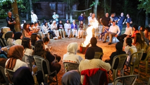 Yusuf Alemdar’dan kamp ateşi başında gençlere: “Bir hikayeniz olsun”