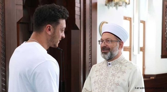 Mesut Özil, Diyanet İşleri Bakanı Ali Erbaş ile bir araya geldi