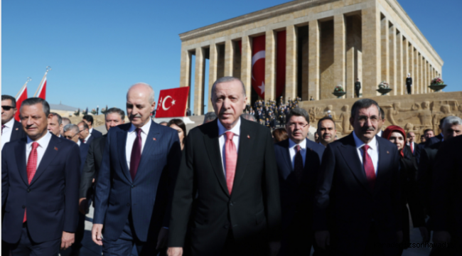 Devlet erkanı Anıtkabir’de!