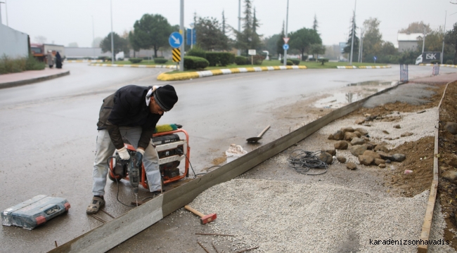 Arifiye Belediyesi, Beton Kaldırım Çalışmalarına Devam Ediyor…