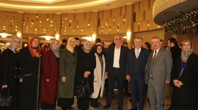 AK PARTİ RİZE’DE DELEGELERİYLE BİRARAYA GELDİ