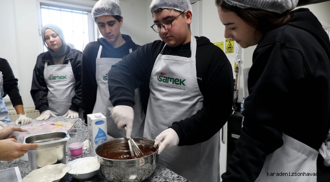 Gastronomide ilk adımı SAMEK Mutfak Atölyesi’nde attılar