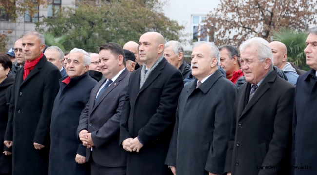 Madenciler gününde Atatürk Anıtı’na çelenk konuldu