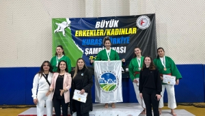 Ece Zurnacı’dan Sakarya’yı gururlandıran şampiyonluk