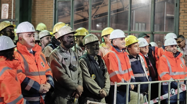 Enerji Bakanı Bayraktar, Madencilerin yeni yılını kutladı 