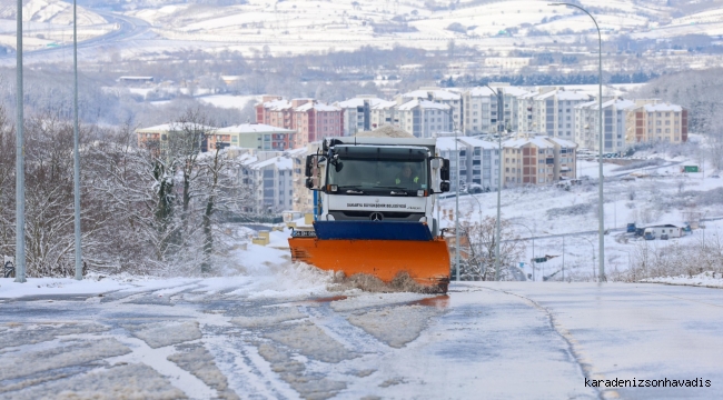 24 grup yolu ulaşıma açıldı