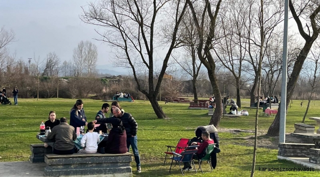 Arifiye Gölya Tabiat Parkı, Hafta Sonu Sıcak Havayı Fırsat Bilen Vatandaşların İlgi Odağı Oldu