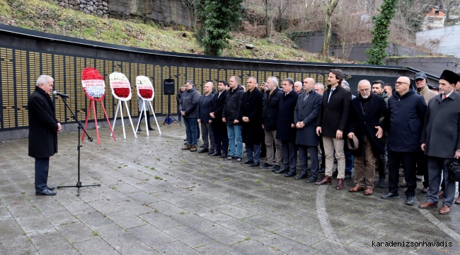 263 MADENCİMİZ İÇİN MADEN ŞEHİTLERİ ANITINDA TÖREN