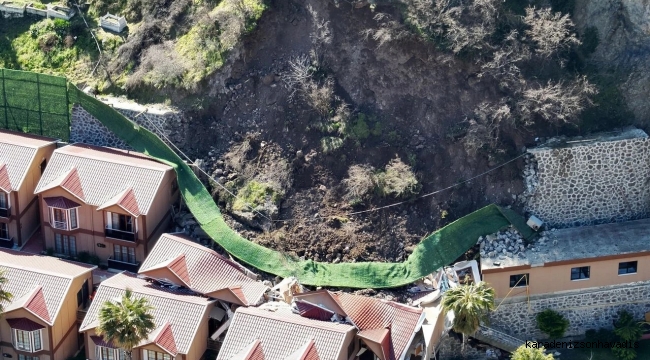 Artvin'deki heyelanda turistik tesisin bazı bölümleri yıkıldı