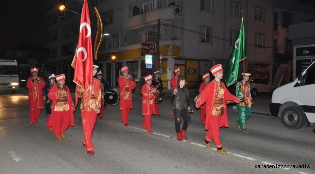 Mehter Marşı ile sahur kalktılar