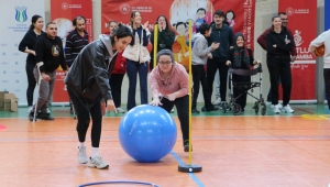 Özel çocukların özel günü doyasıya eğlenceyle geçti