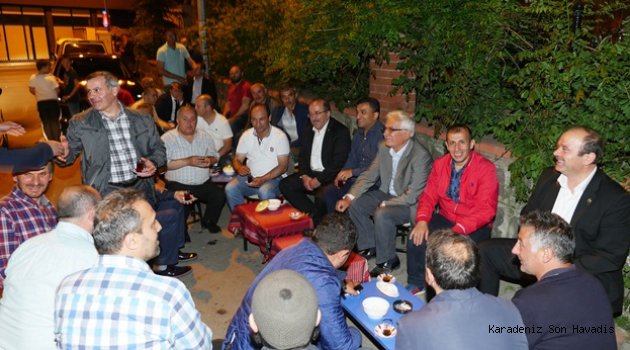 Başkan Gümrükçüoğlu, iftar sonrası hemşehrileriyle buluştu