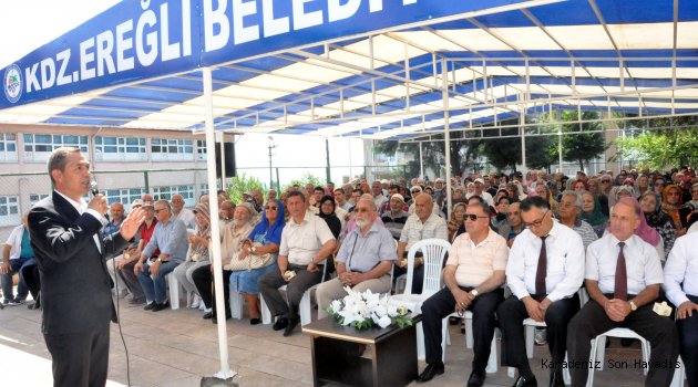 BİNLERCE EREĞLİLİ, MEZARLIĞA AKIN ETTİ..